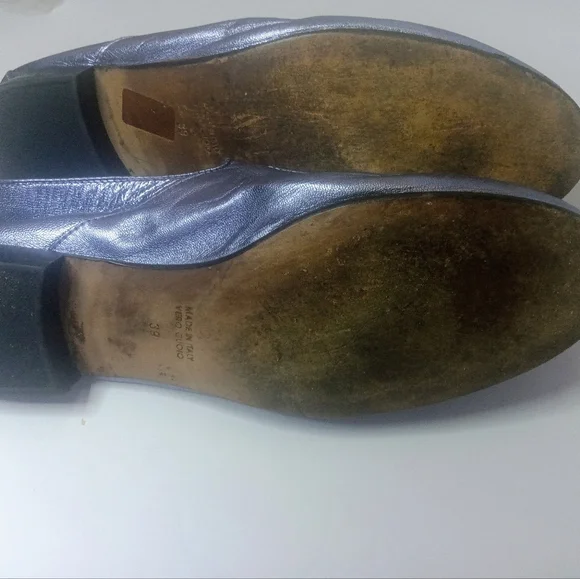 A&M Leather Women's Pewter Loafers Shoes Made In Italy Euro Size 39 GUC - Picture 6 of 7